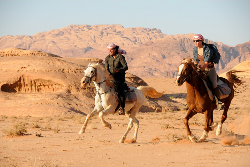 Horse riding tour in the desert or by the beach